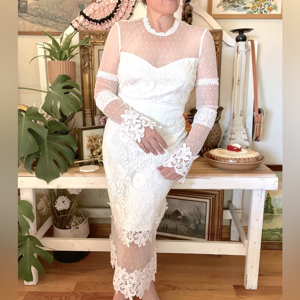 Stunning Vintage Y2K Lace Kitted Midi Boho Dress Soft White Swiss Dot